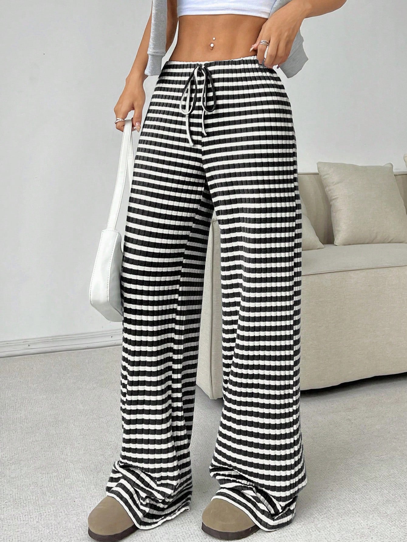 Striped Solid-color Elastic Waist Straight-leg Pants