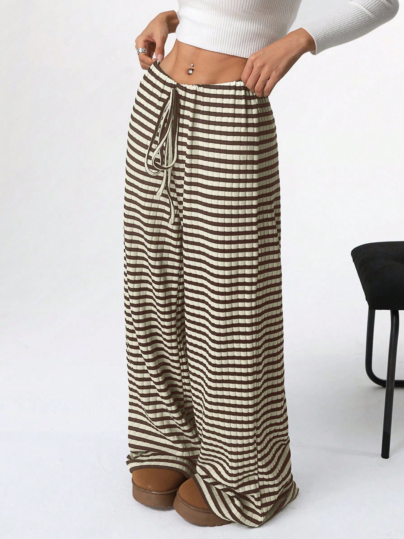 Striped Solid-color Elastic Waist Straight-leg Pants